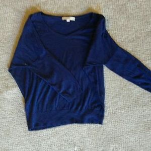 Light weight sweatshirt